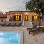 Villa Mara With Private Pool Near Sibenik Дубрава