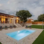 Villa Mara With Private Pool Near Sibenik Вилла Дубрава