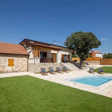 Вилла Villa Mara With Private Pool Near Sibenik Дубрава