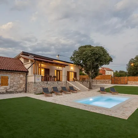 Villa Mara With Private Pool Near Sibenik Дубрава