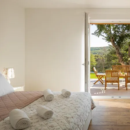 Mara With Private Pool Near National Park Krka *