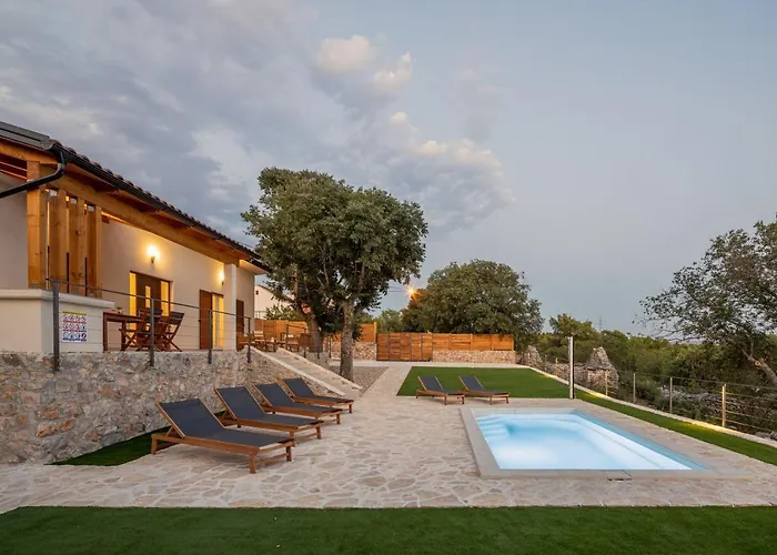 فيلة Mara Sibenik *