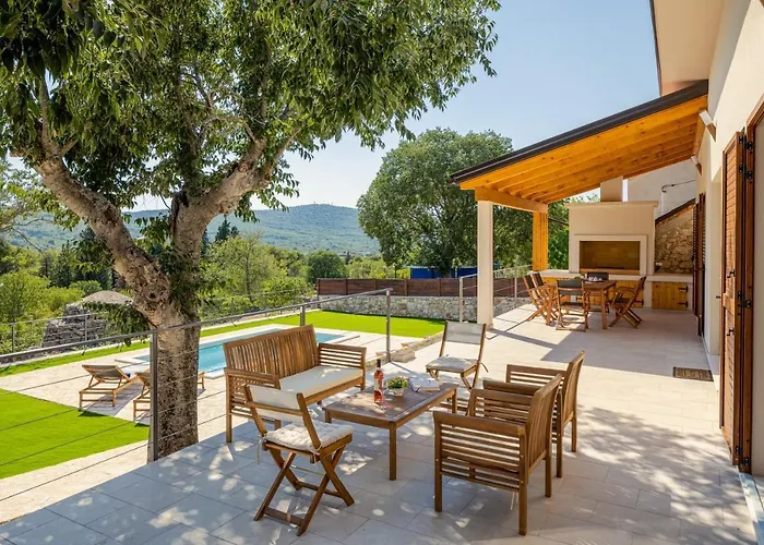 فيلة Mara Sibenik *